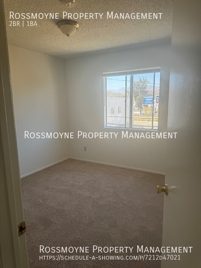 Building Photo - $1895.00- 750 SF  2 Bedroom/1 Bath Upper U...