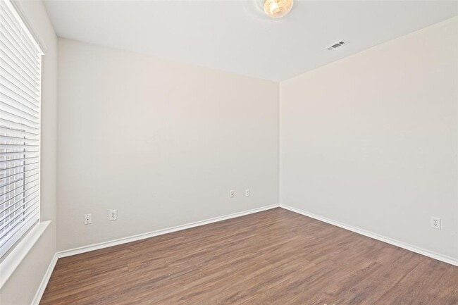 Building Photo - 1616 Windy Park Ct