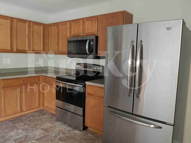 Building Photo - 4406 Vernon Cir SE