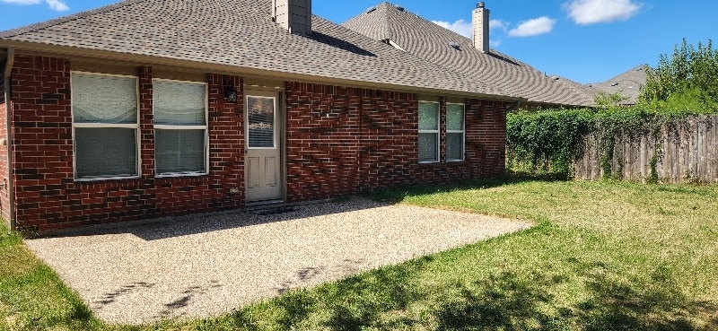 Building Photo - 2233 Cavalry Dr