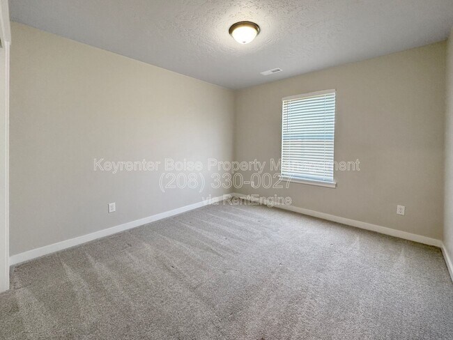 Building Photo - 3791 E Hags Head St