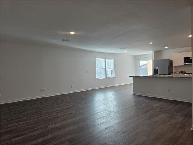 Building Photo - 2560 View Way