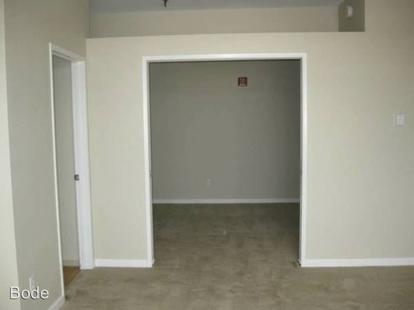 Building Photo - 611 Capitol Way S