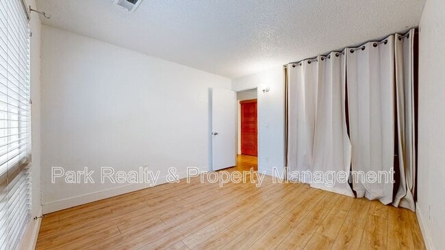 Building Photo - 7373 W Florida Ave