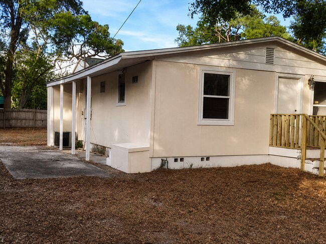Building Photo - 6709 49th Ave N