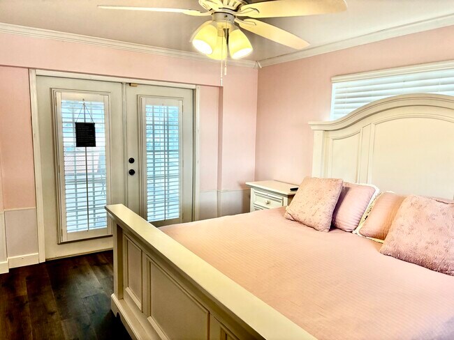 Building Photo - 381 Delido Ct