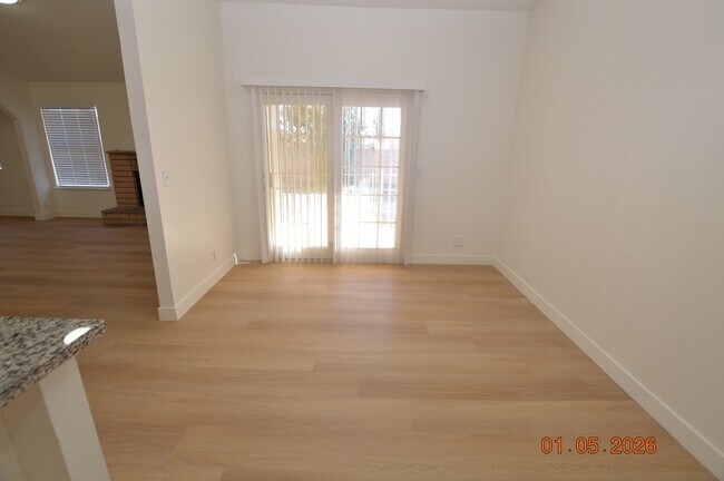 Building Photo - 1925 Ann Greta Dr