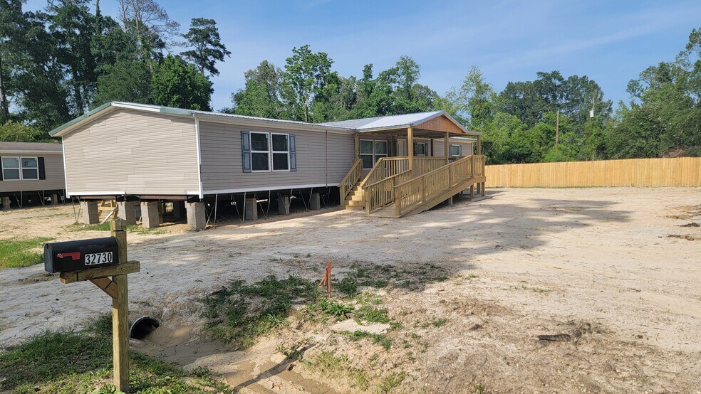 Building Photo - 32744 Carolee Cir