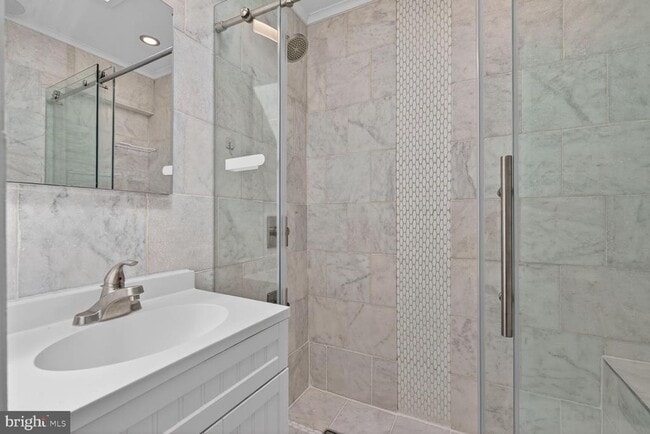 Building Photo - 2218 16th St NE