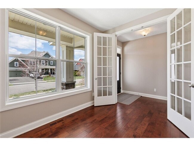 Building Photo - 16588 E Lake Dr