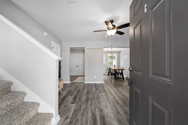 Building Photo - 219 Smithson Ln