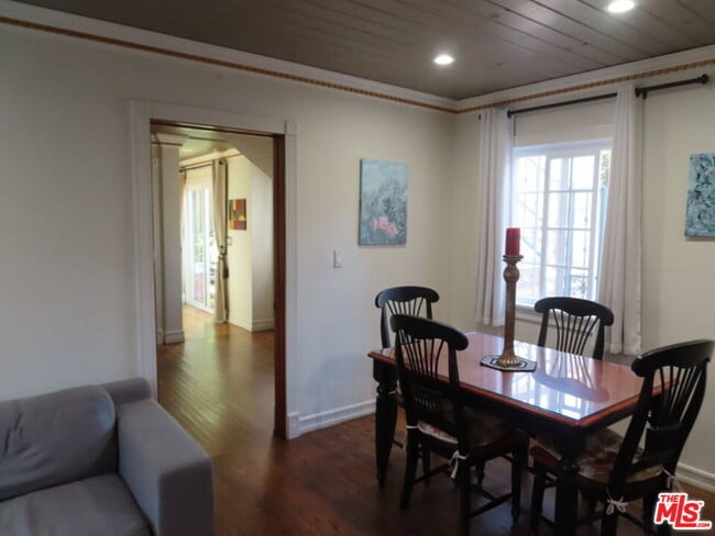 Building Photo - 4186 Lincoln Ave