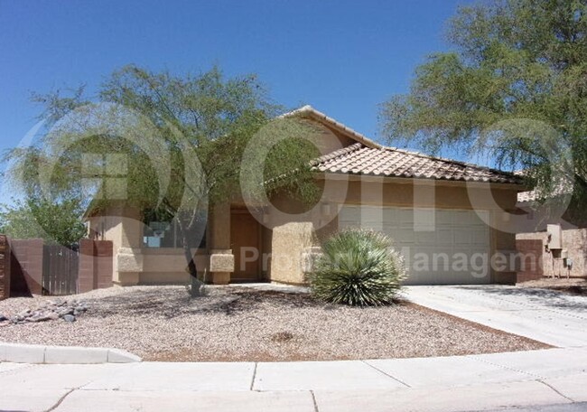 Building Photo - 11886 W Fontenelle Dr