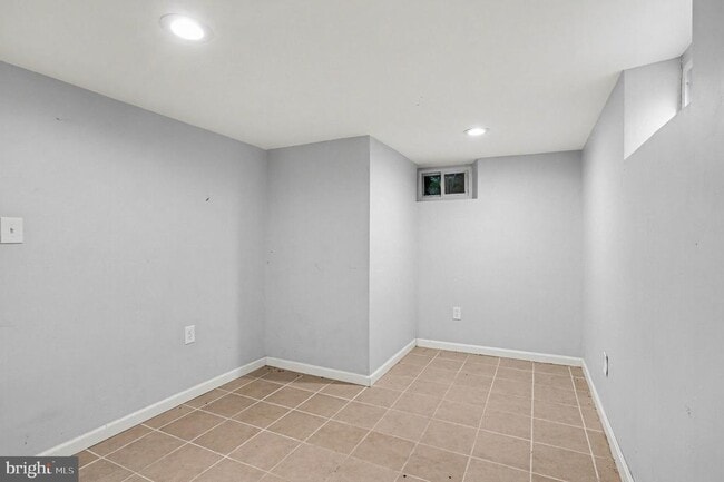 Building Photo - 1123 Elbank Ave