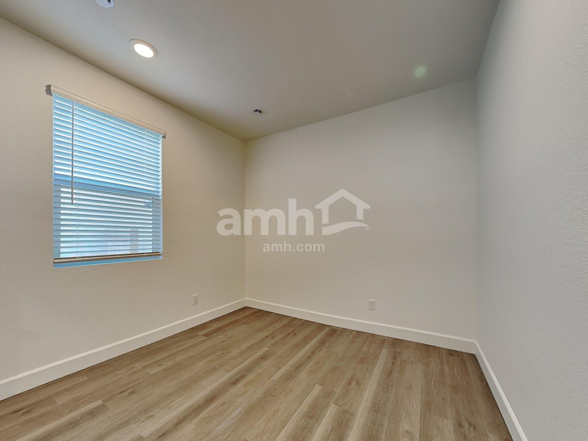 Building Photo - 10542 Lagaspi Dr