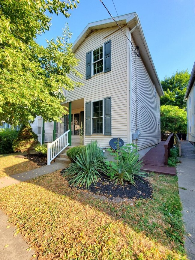 Primary Photo - 4 Bedroom 1 Bath Single Family Home - Will...