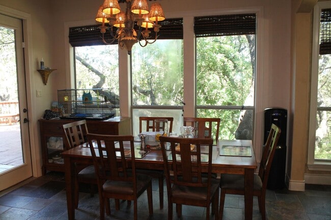 Building Photo - 2922 Ivory Creek