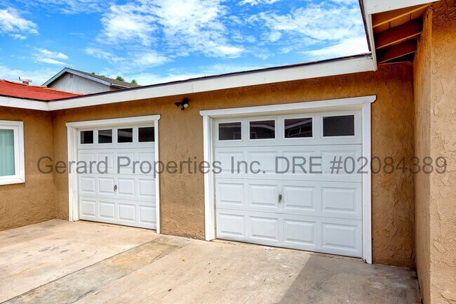 Building Photo - 2213 Florida St