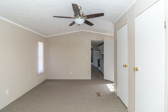 Building Photo - *Great Location!* 2 Bedroom | 2 Bathroom Singlewide in Goldsboro *Lawn Care Included!*