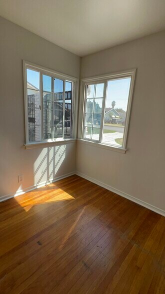 Building Photo - 10063 Faywood St