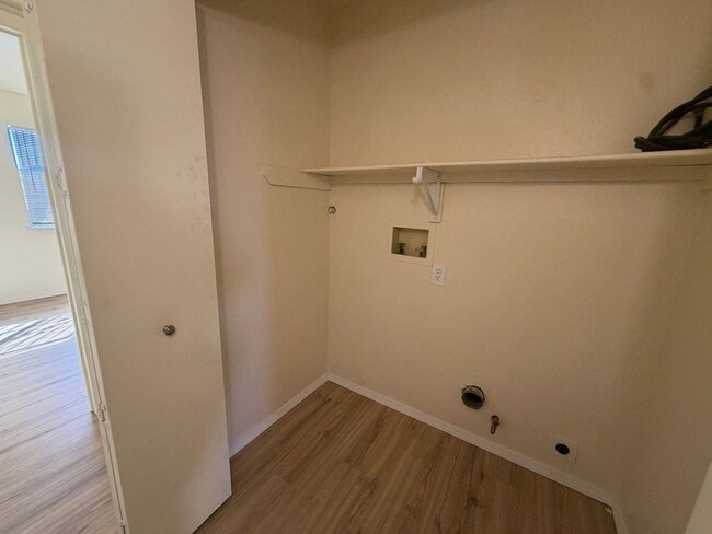 Building Photo - Louisiana Blvd SE-1125