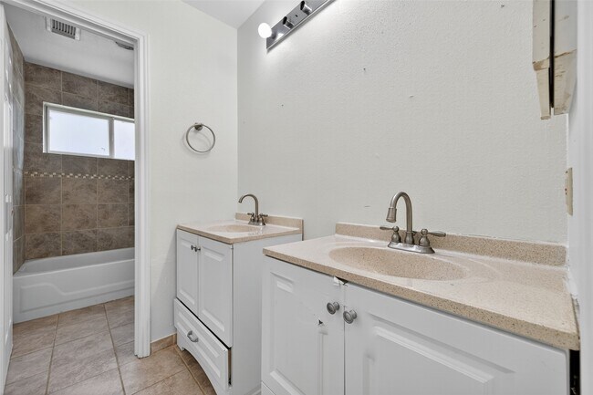 Building Photo - 22151 Birch Valley Dr