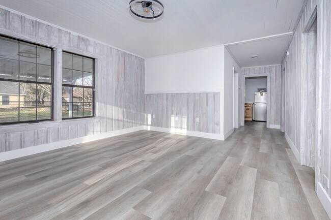 Building Photo - Fully remodeled home for rent!