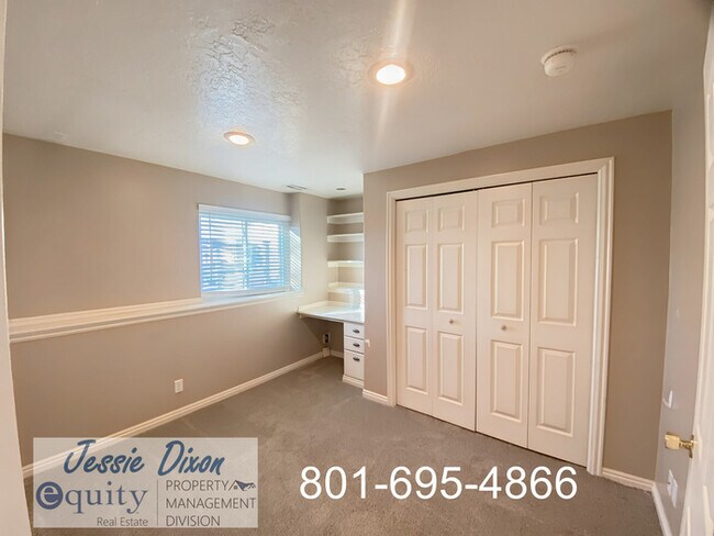 Building Photo - 5889 S 3260 W