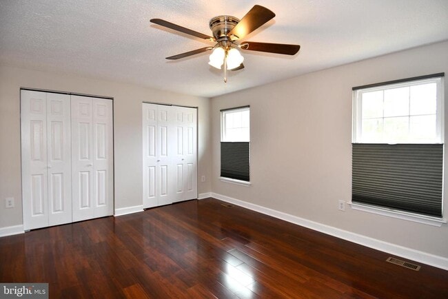 Building Photo - 1586 Pin Oak Dr