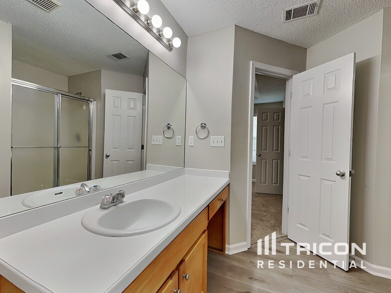 Building Photo - 294 3rd Ave