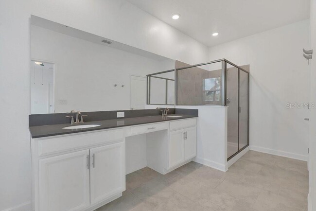 Building Photo - 2884 Nottel Dr
