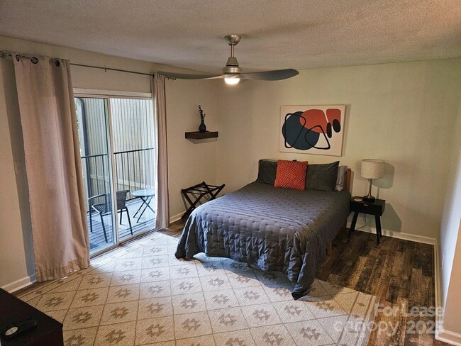 Building Photo - 849 Nottingham Dr