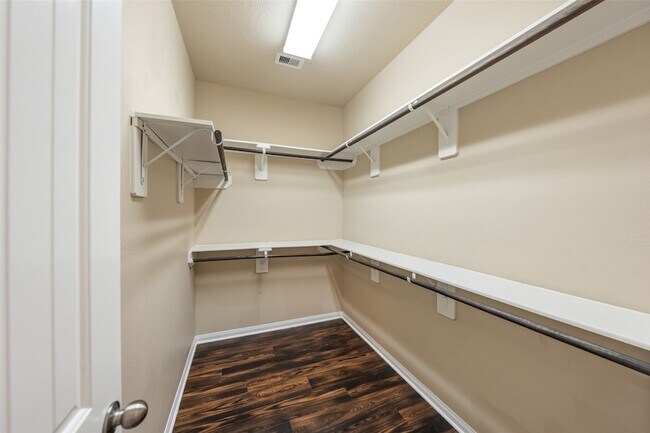 Building Photo - 24213 Nichols Trace Dr
