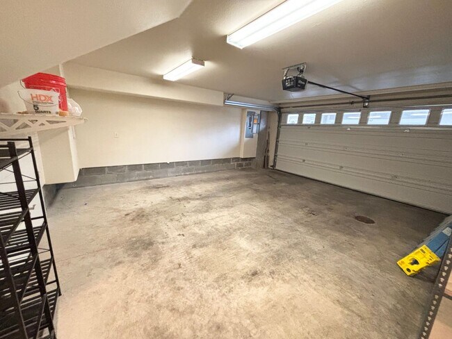 Building Photo - Charming 2BD 2BA Home In Beaverton!!