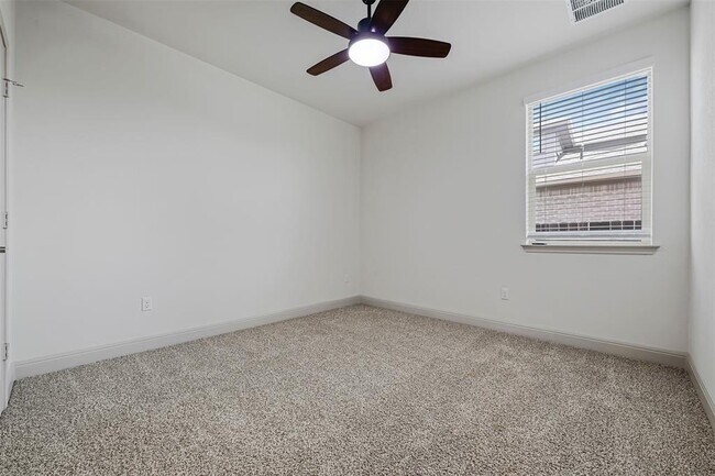 Building Photo - 18033 Bassano Ave