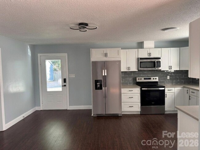 Building Photo - 4488 Giles Ave