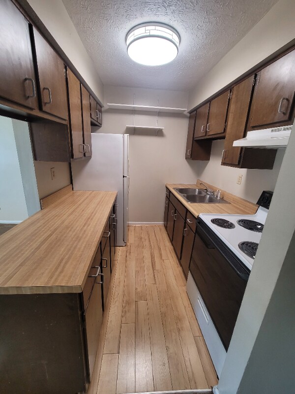 Building Photo - 1310 Louisville Rd