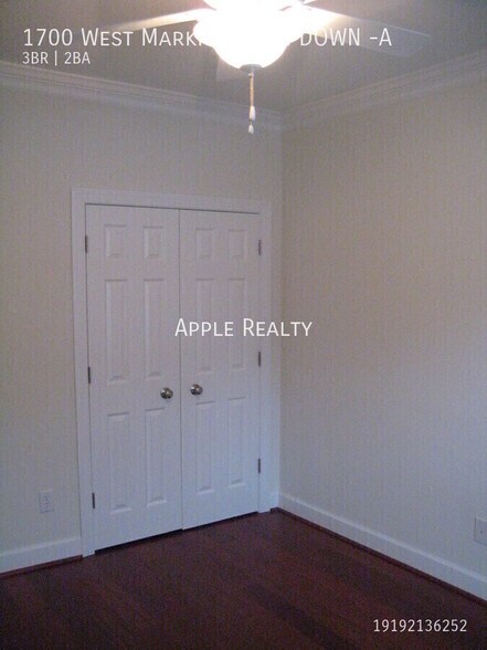 Building Photo - 1700 W Markham Ave