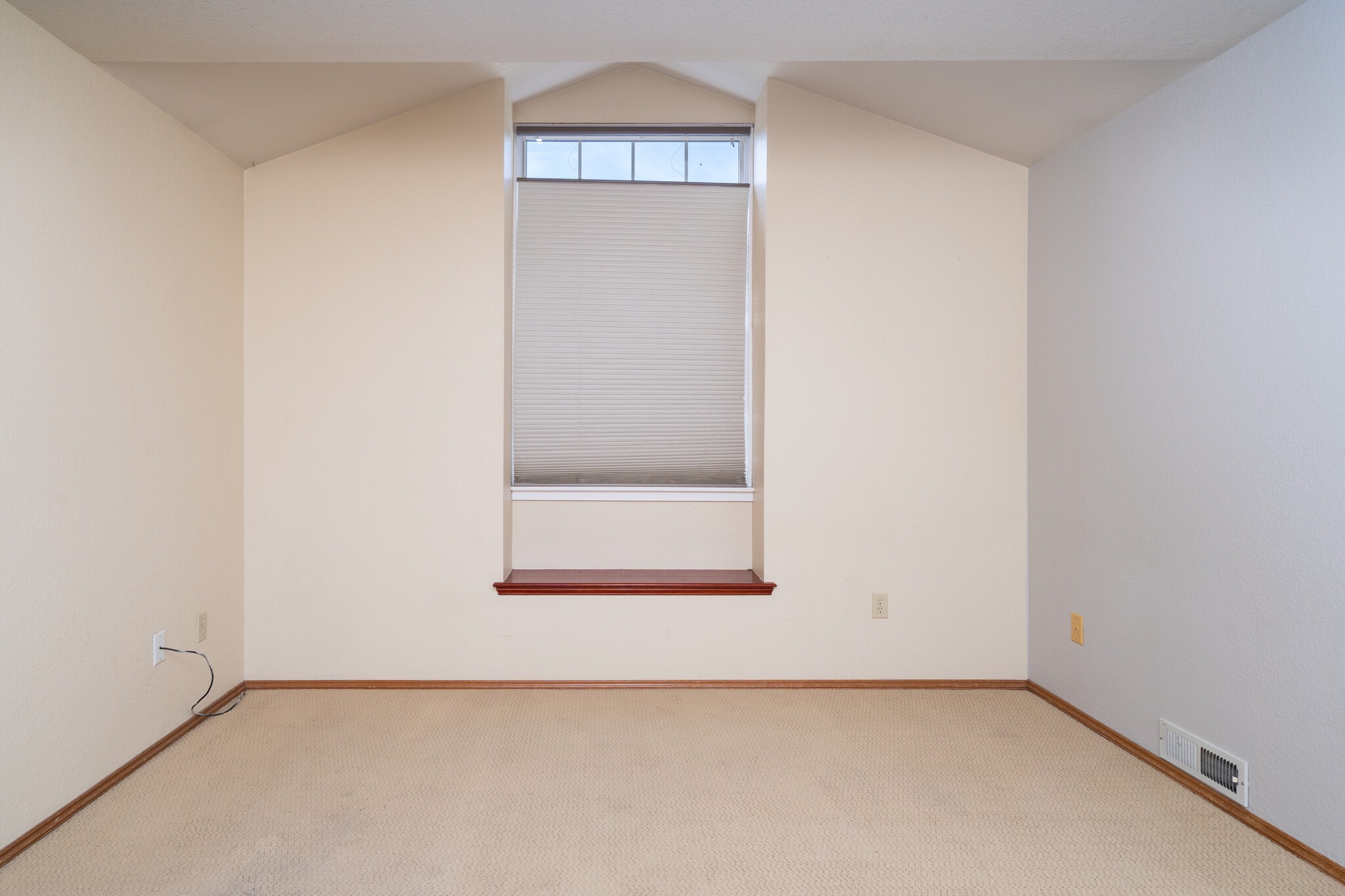Building Photo - 124 N 39th Pl
