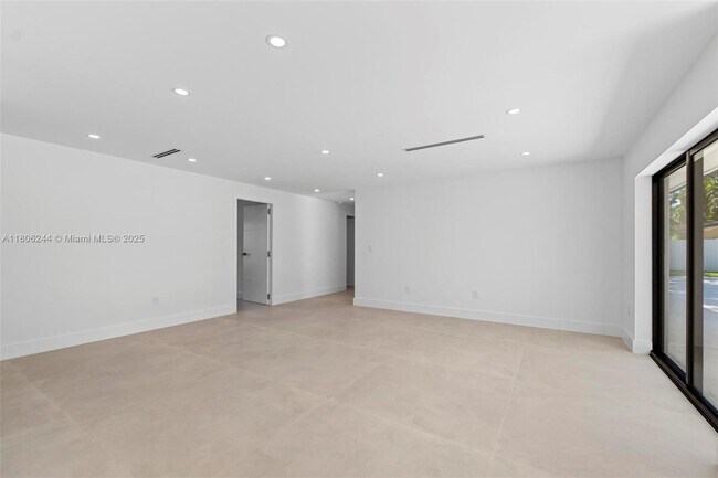 Building Photo - 7530 SW 134th St