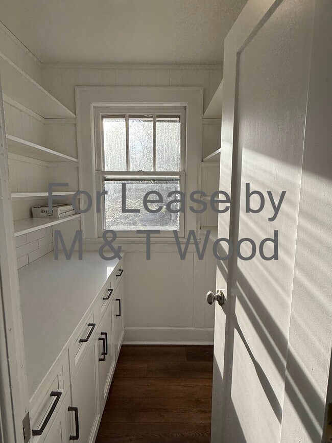 Pantry - 3915 Old Buckingham Rd.