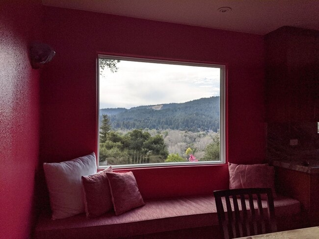 Building Photo - Furnished Mountain Oasis in Felton!