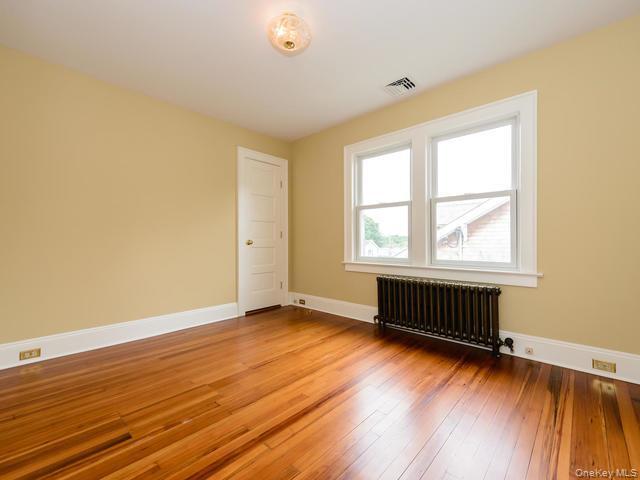 Building Photo - 35 Birch St