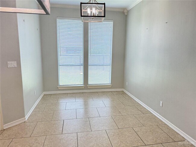 Building Photo - 1309 W Ricco St