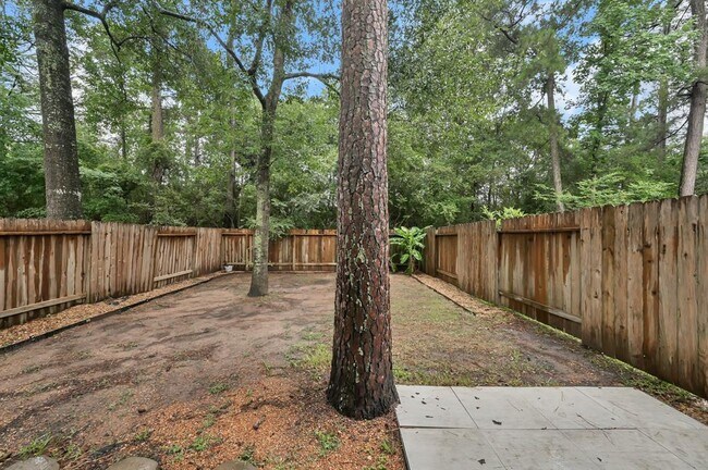 Building Photo - 27 S Villa Oaks Dr