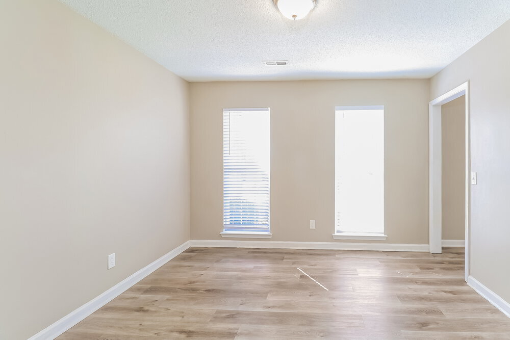 Building Photo - 13024 Peacock Ln