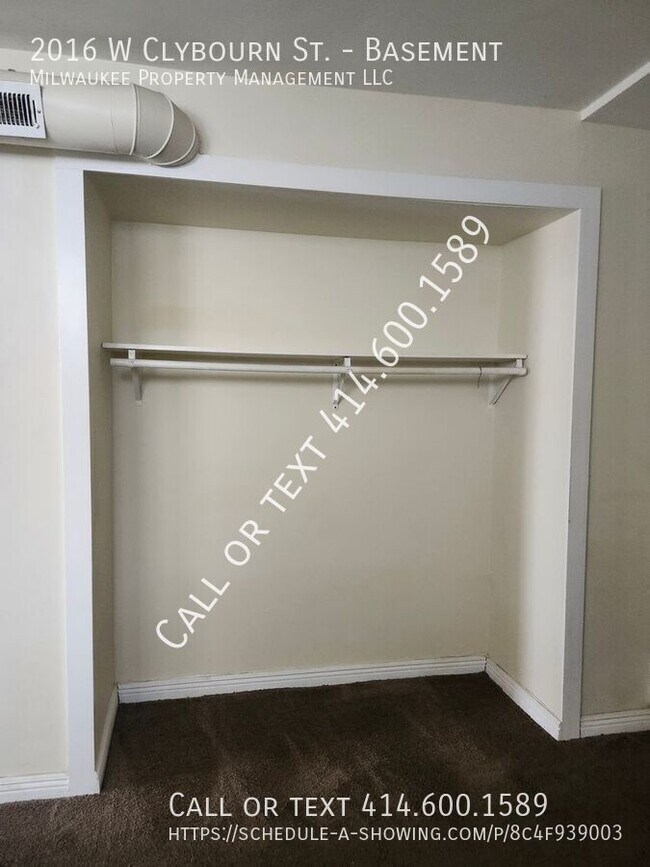 Building Photo - 2016 W Clybourn St