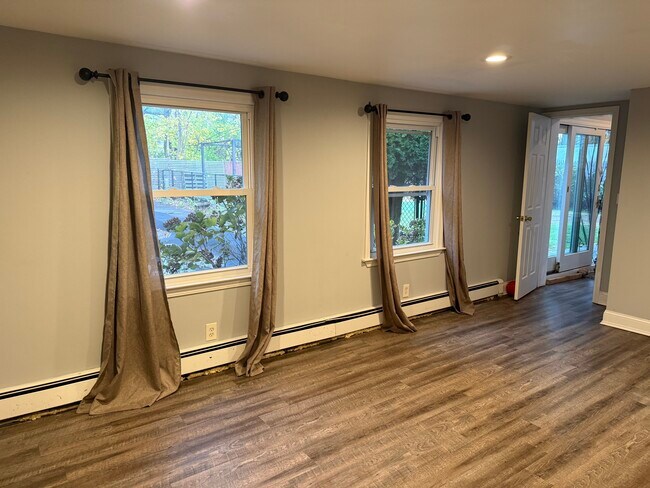 Building Photo - 39 Tina Cir