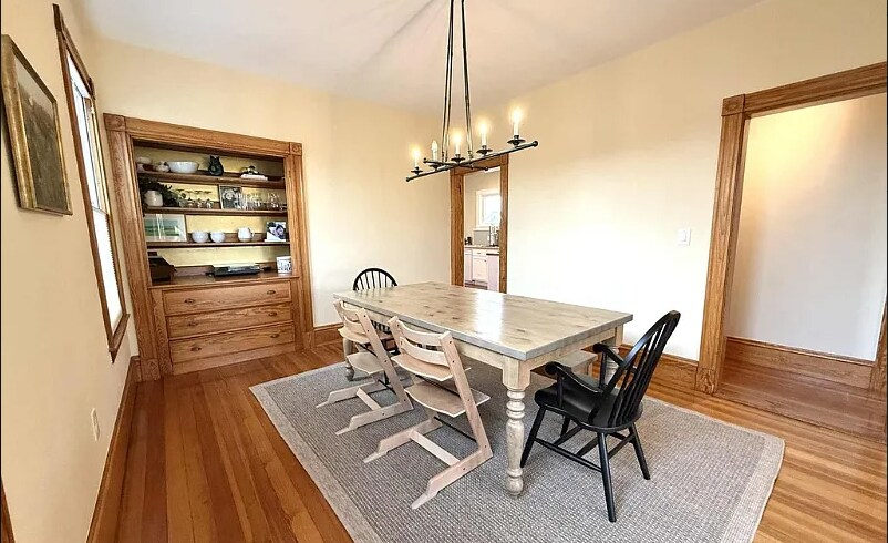 Building Photo - 14 Saint Martin St