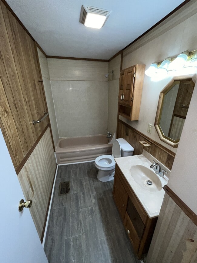 Building Photo - 4025 Brown St